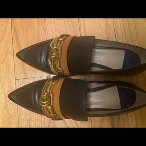 Chic Stuart Weitzman pointy flats